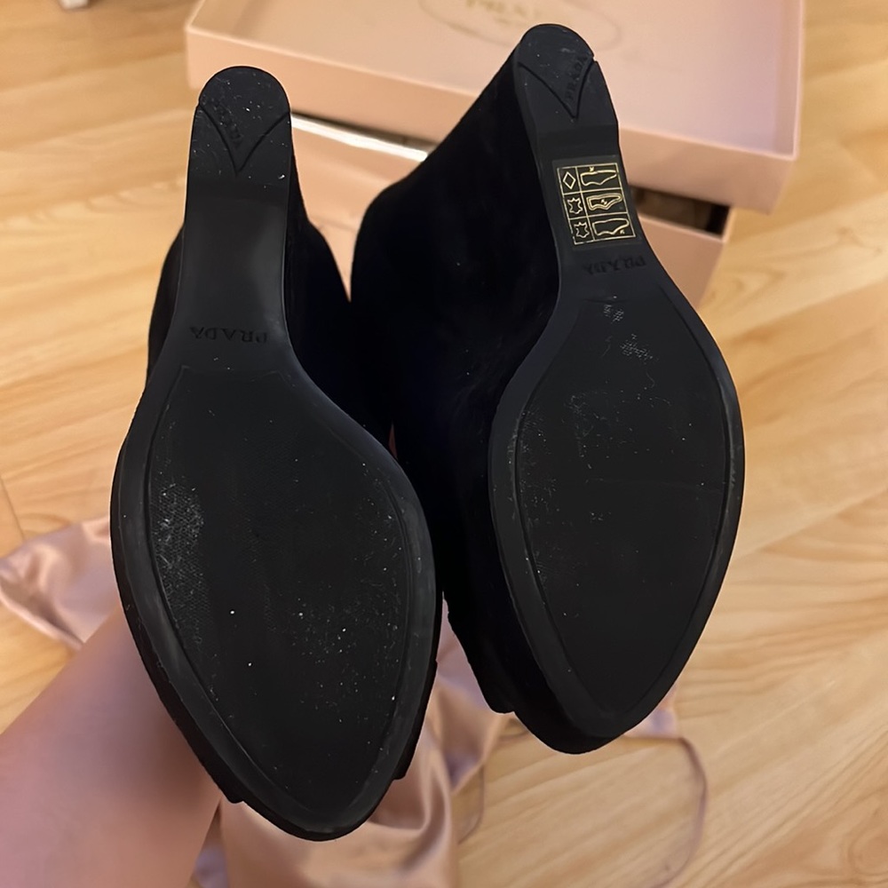 Prada suede wedge size 36.5 - Picture 7 of 7